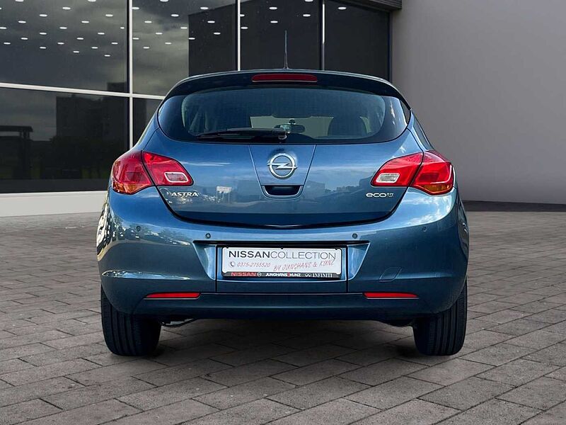 Opel Astra J Lim. 5-trg. Edition Standheizung Klimaautomatik PDC