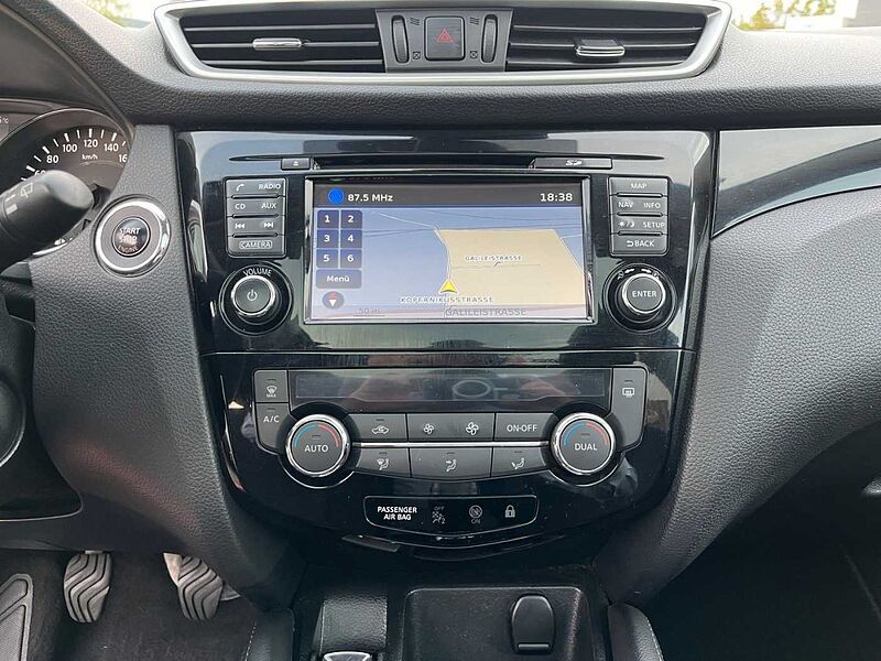 Nissan Qashqai N-Connecta 163PS 360° Kamera NAVI PDC SHZ