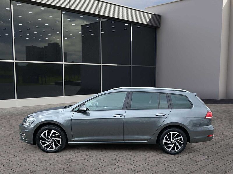 Volkswagen Golf Variant Join AAC NAVI LED Anhängerkupplung