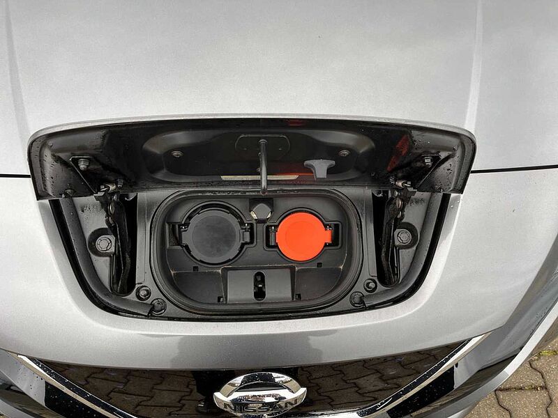 Nissan Leaf + ANLIEFERUNG KOSTENLOS + N-Connecta 360° Kamera NAVI LED WINTERPAKET