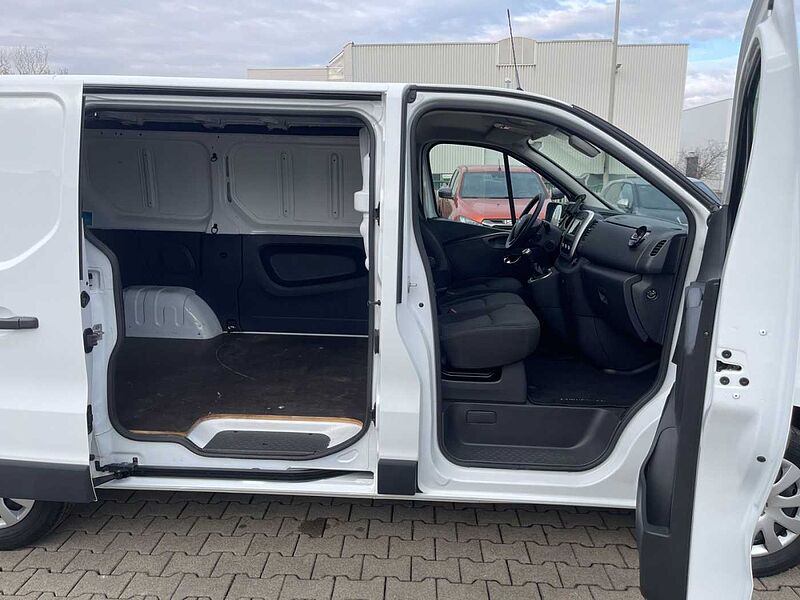 Nissan NV300 Kasten L1H1 2,7t MT COM 146 PS KLIMA KAMERA NAVI Comfort